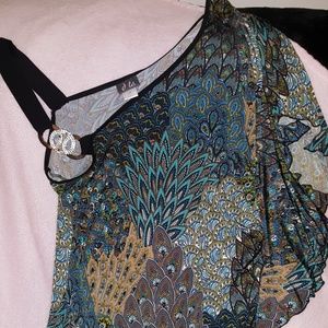 One sleeved casual dress shirt